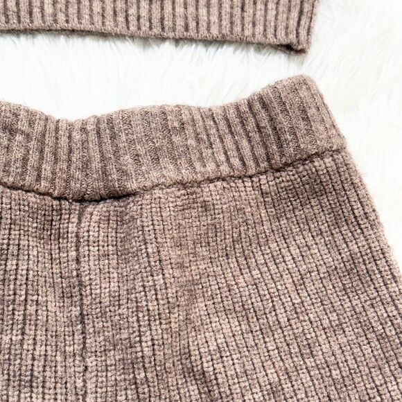 Saturday Sunday By Anthropologie Mock Neck Knit Sweater Short Set in Brown Small - Picture 3 of 6
